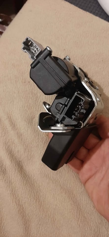 Ford Power Liftgate Latch Actuator Assembly - photo 3