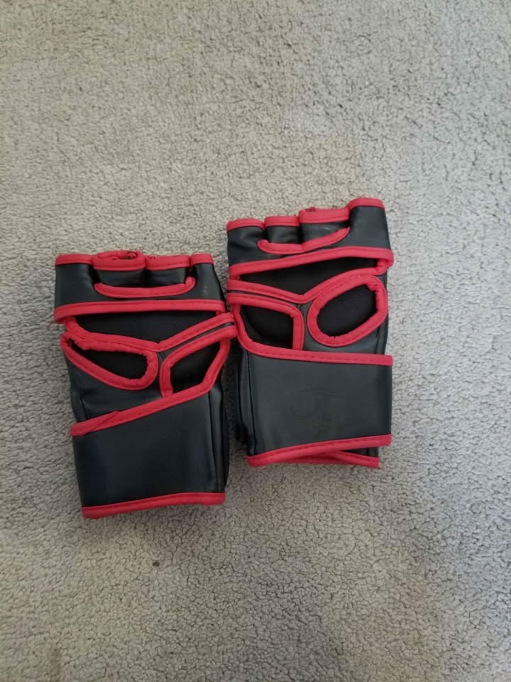 Martial arts gloves - photo 2