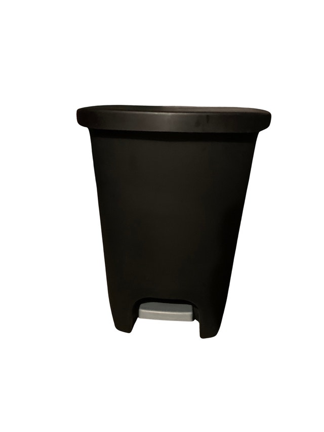 Glad Garbage Bin / Trash bin w foot pedal