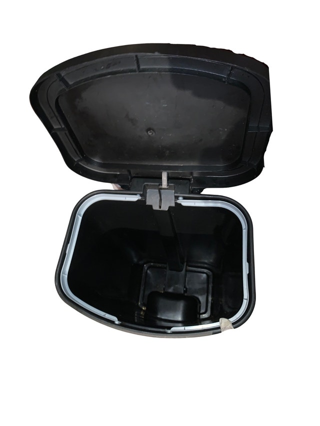 Glad Garbage Bin / Trash bin w foot pedal - photo 2