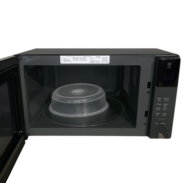 LG Microwave Like New!  60$ - photo 3