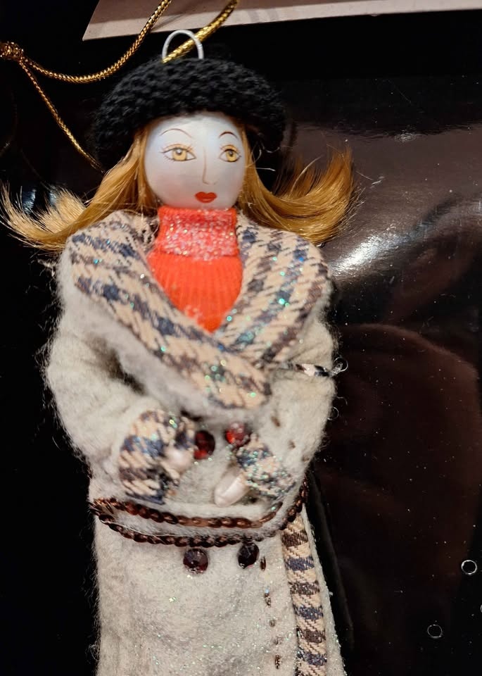 Ladies With Elegance Collection glass ornaments. $20 each or bot - photo 4