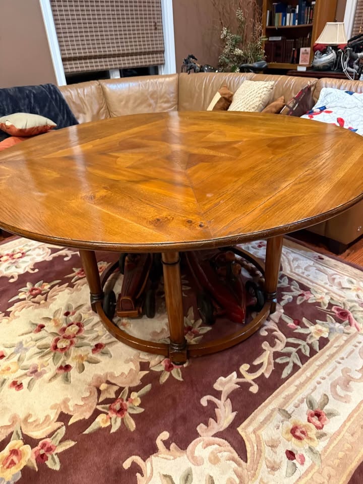 60” Solid Wood Round Table – Beautiful Inlay Design - photo 3