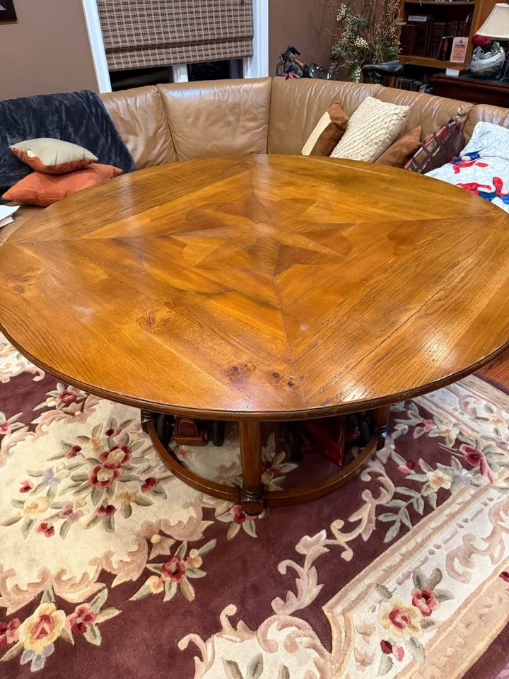 60” Solid Wood Round Table – Beautiful Inlay Design - photo 4