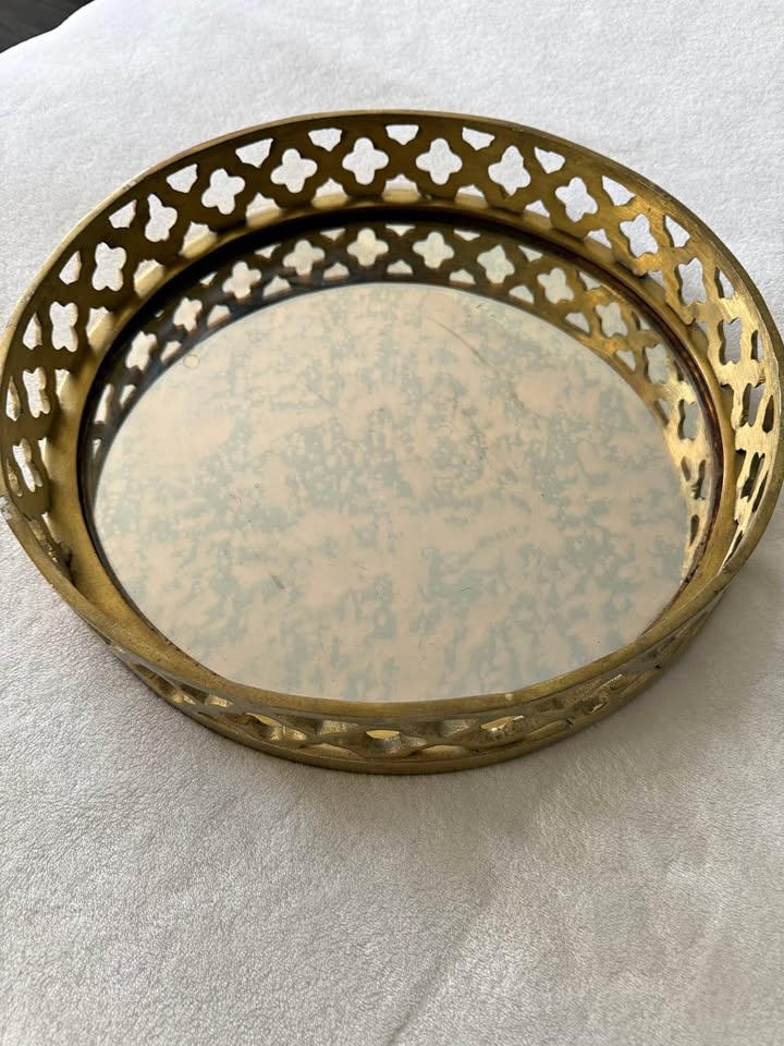 Golden tray
