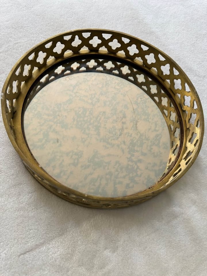 Golden tray - photo 4