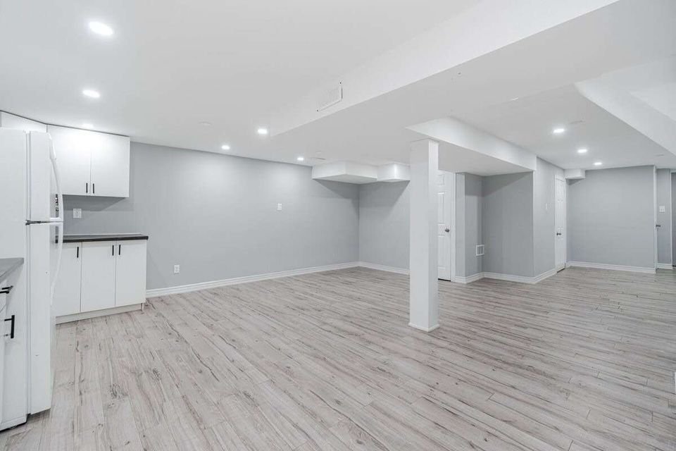 3 Beds 2 Baths - House - photo 2
