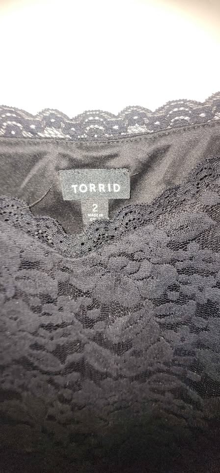 Torrid Stretch Lace V-Neck Cami - photo 5