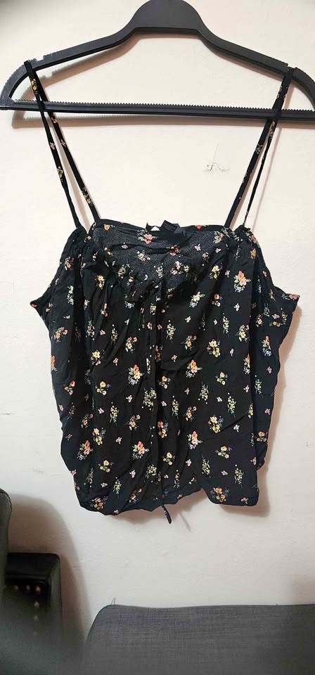 Forever21 flower cami top