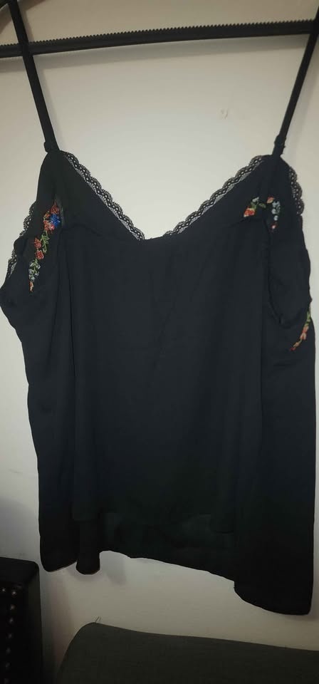 Shein embroidery flower cami top - photo 5