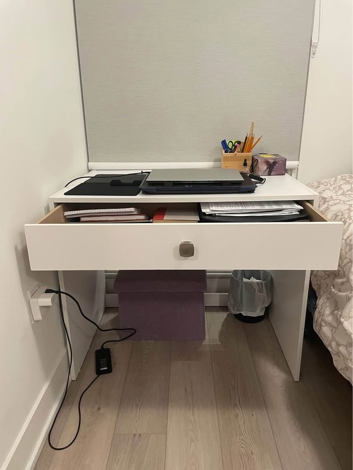 Office desk - photo 2