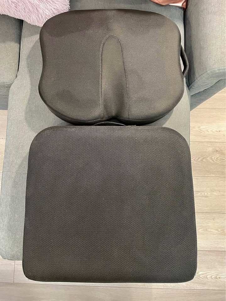 Portable memory foam cushion seats