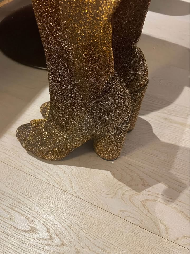 Thigh high sock boots in gold glitters - photo 2
