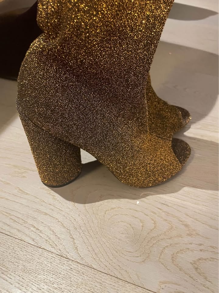 Thigh high sock boots in gold glitters - photo 4