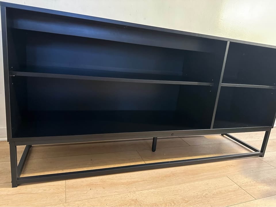 TV stand and entertainment center 60”/ Soporte de TV 60” - photo 5