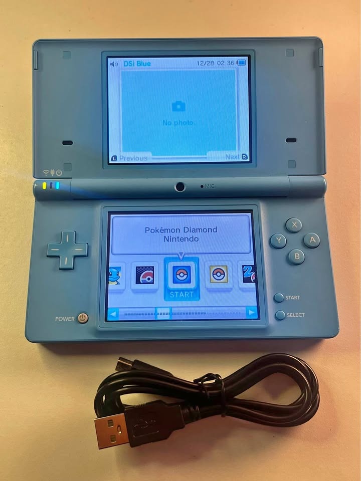 Fully Modded Nintendo DSi – 20+ Games – Ready to Play – Blue