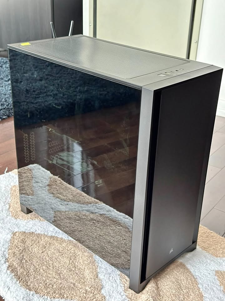 Custom-built PC Ryzen 9 5900X/32GB/1TB