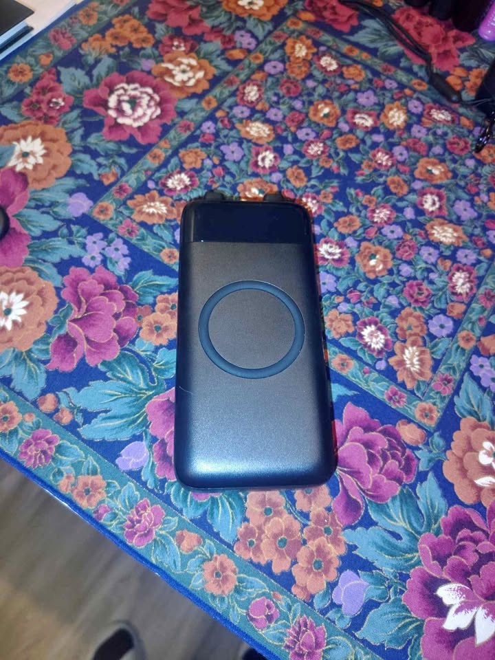 7-in-1 Wireless Power Bank 40800mAh 25W PD + QC 4.0