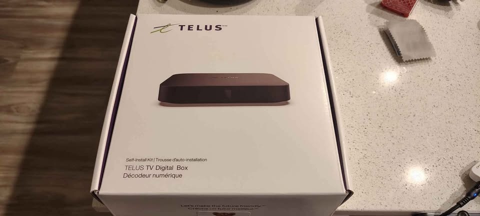 Telus Digital Optik TV Box w/ Google Assistant - photo 3