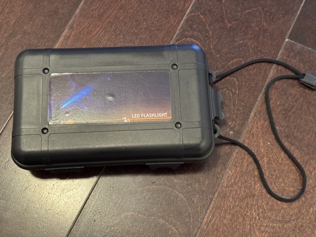 Aurazen Rechargeable Flashlights (NEW) - photo 5