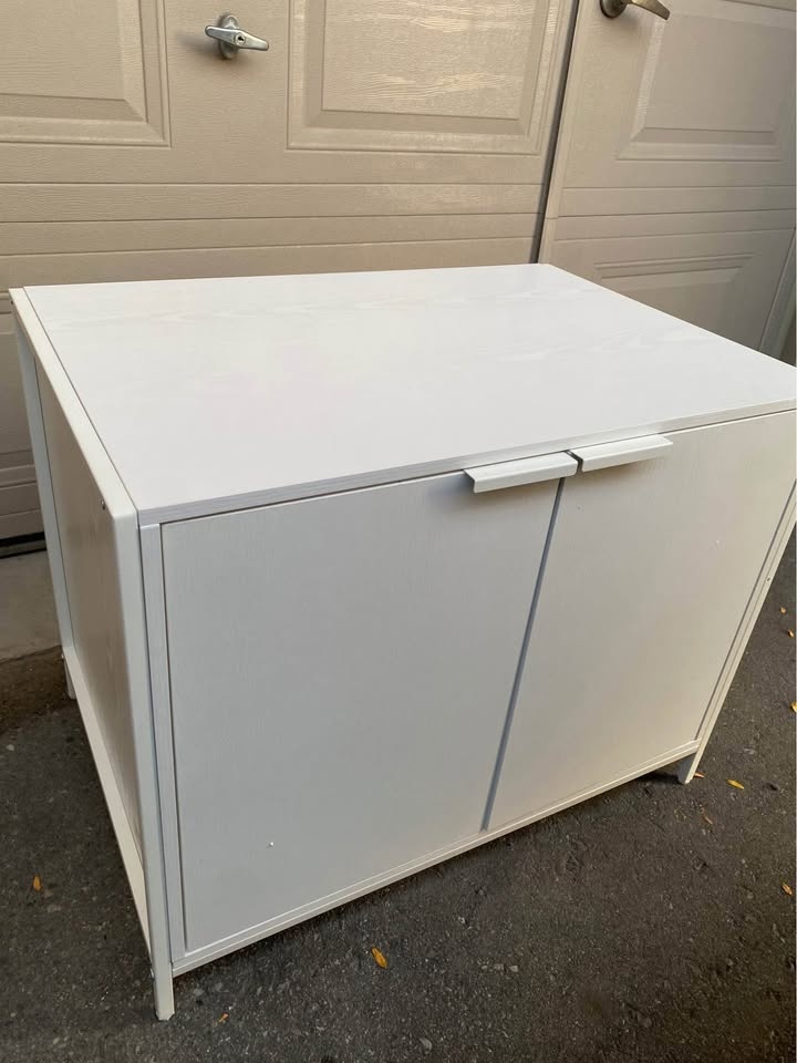 ✨ Modern Cat Litter Box Enclosure **UNASSEMBLED** – Stylish & Fu - photo 2
