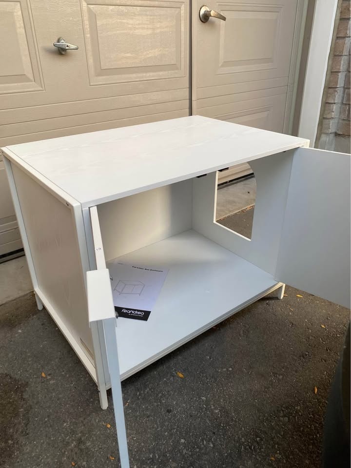 ✨ Modern Cat Litter Box Enclosure **UNASSEMBLED** – Stylish & Fu - photo 3