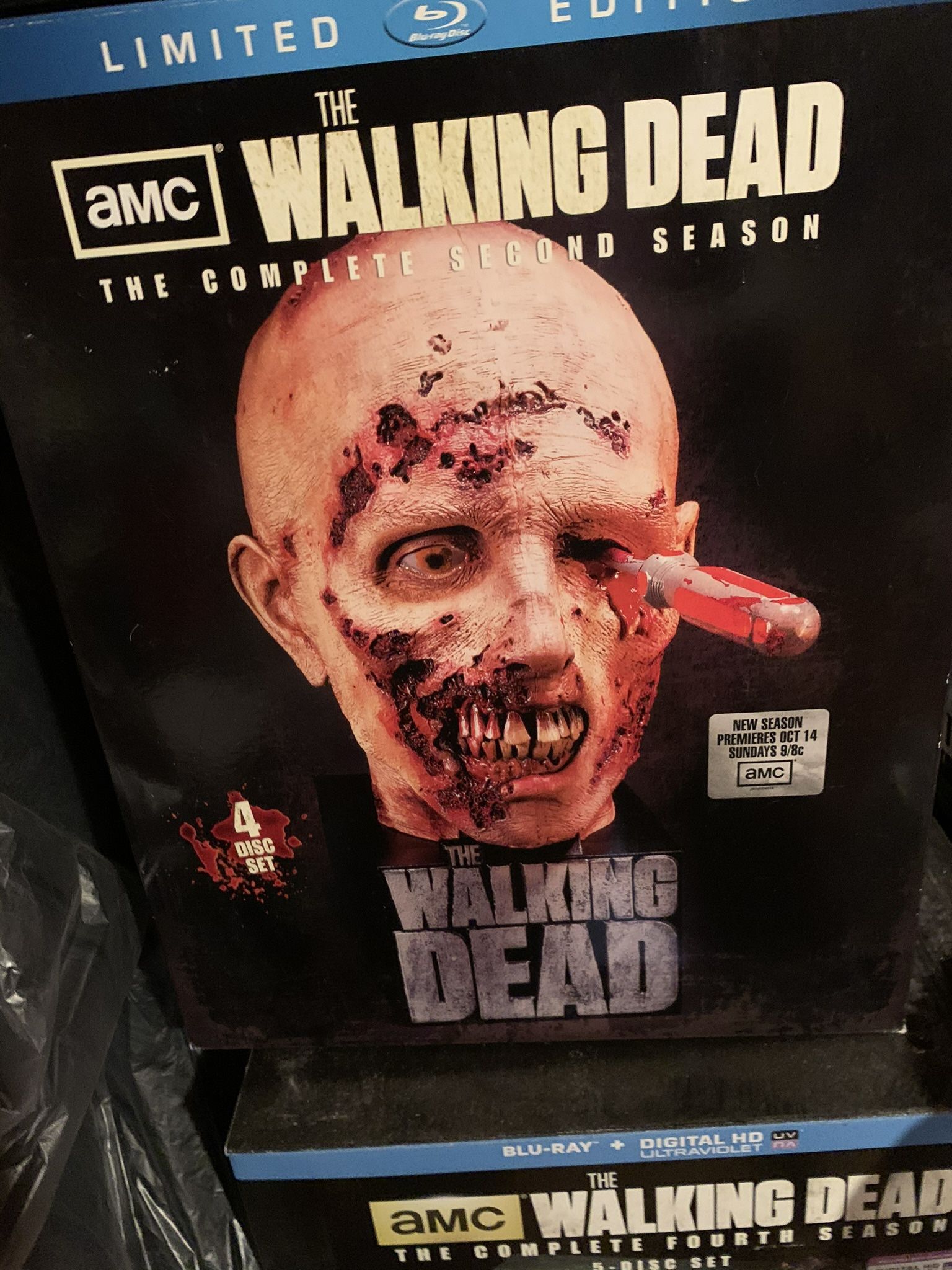 The Walking Dead Special Edition DVD Box Sets - photo 2
