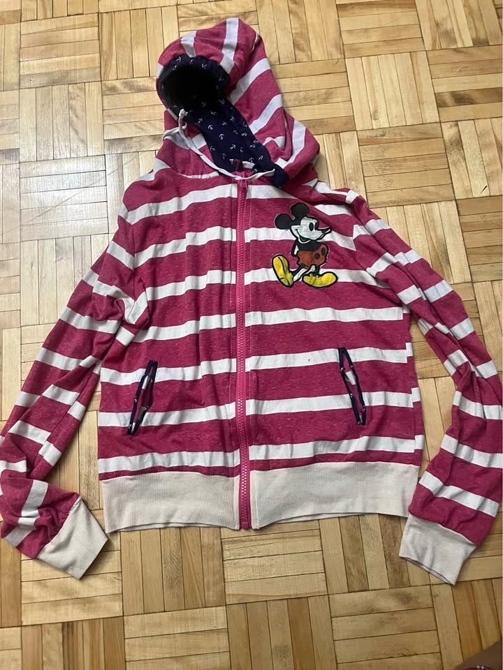 Disnip thin stylish hoodie