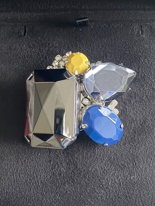 Brooch