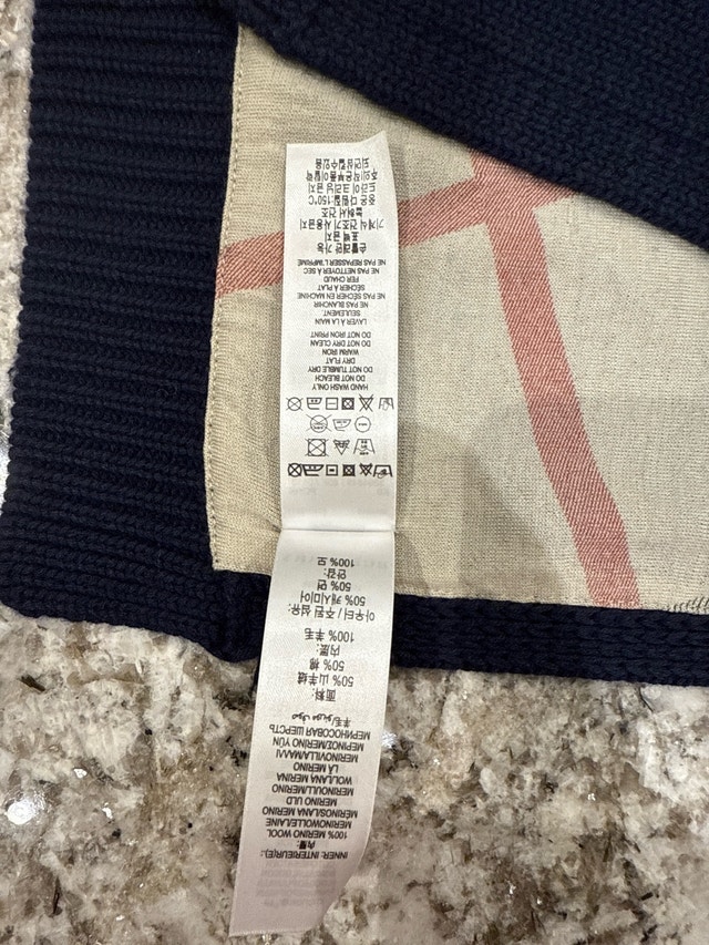 Burberry Scarf - photo 4