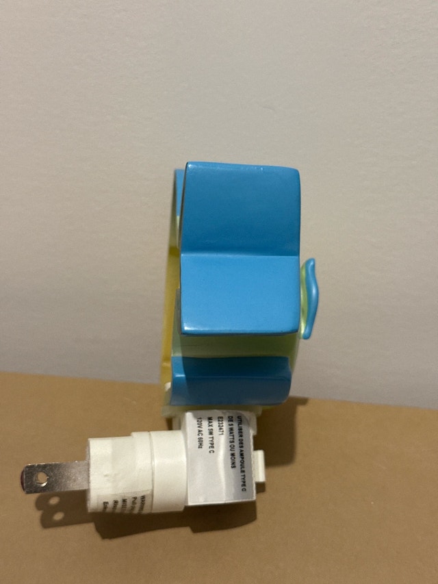 Pottery barn kids Fish plugin Night Light - photo 3