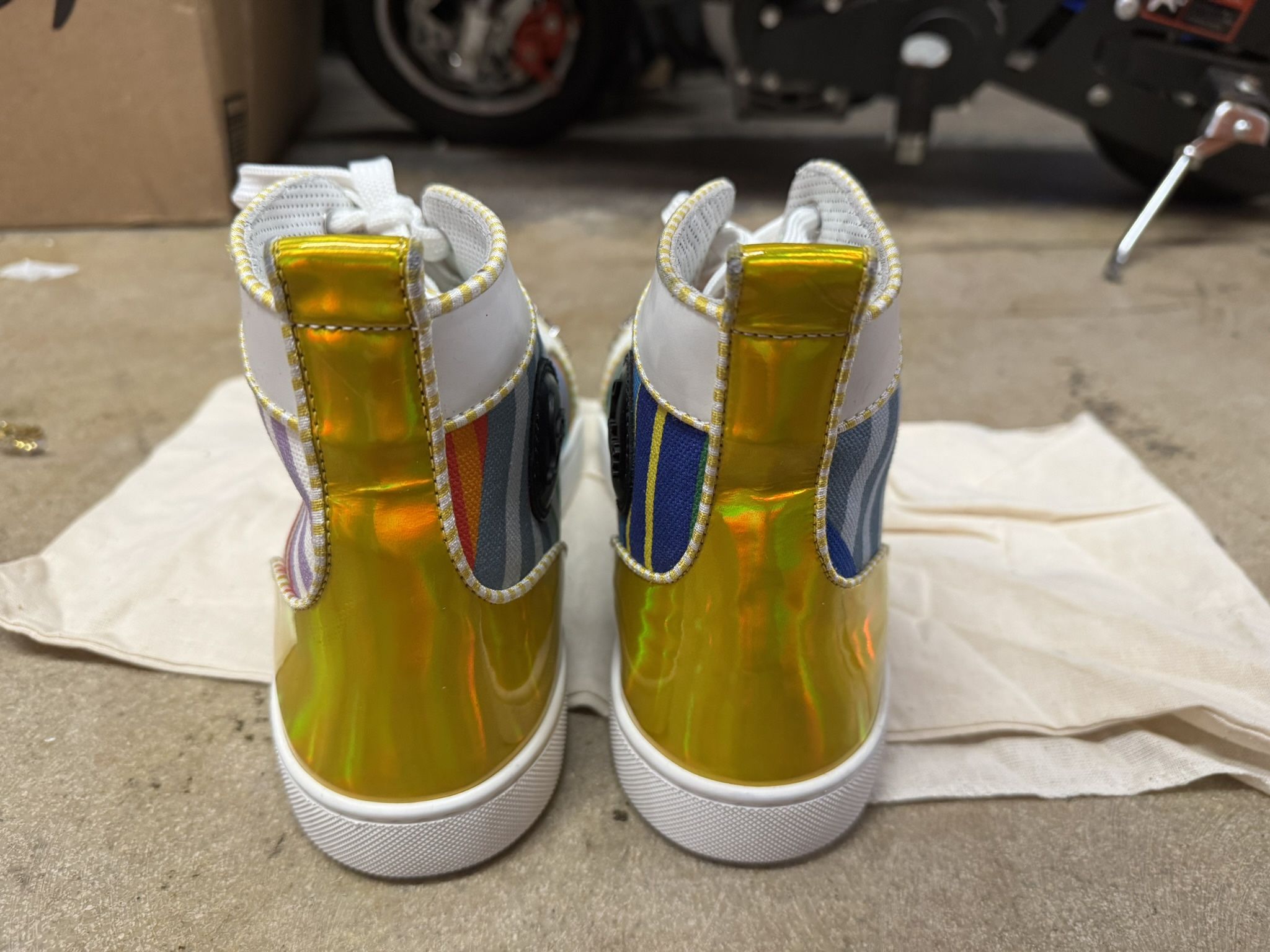Christian Louboutin Size 9.5 - photo 4