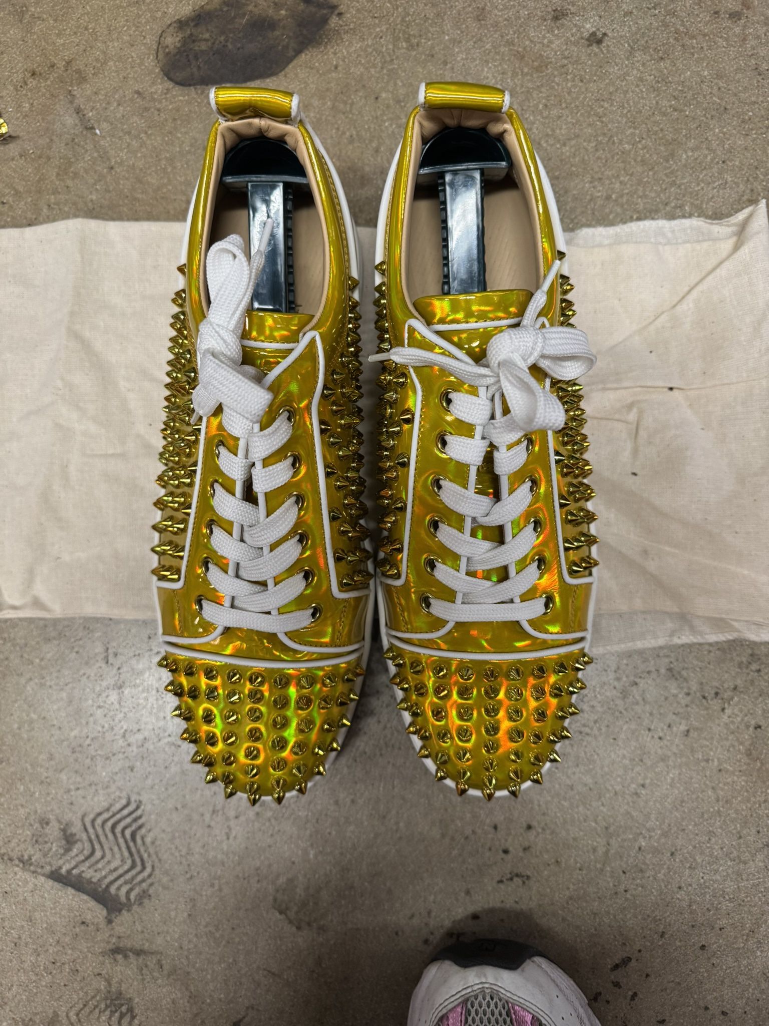 Christian Louboutin Size 9.5 - photo 4
