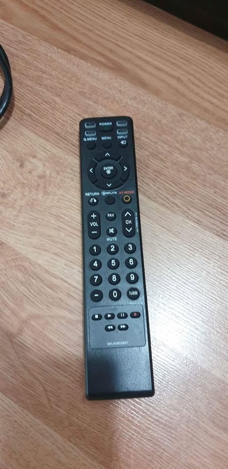 LG TV 37 Inches - photo 4