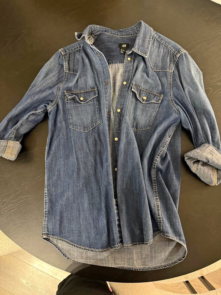 H&M denim western-style button up shirt (M)