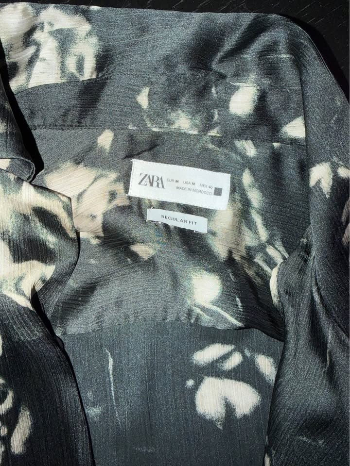 Zara black and off-white floral print button-up shirt (M) - photo 2
