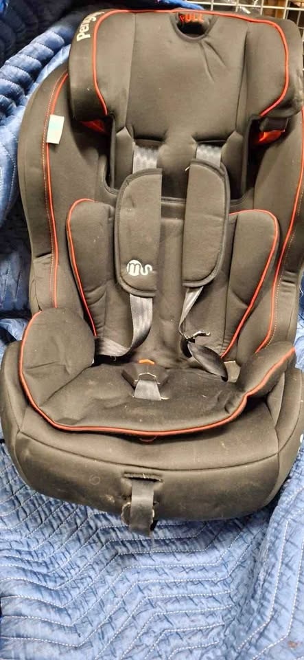 Infant car seat with Isofix