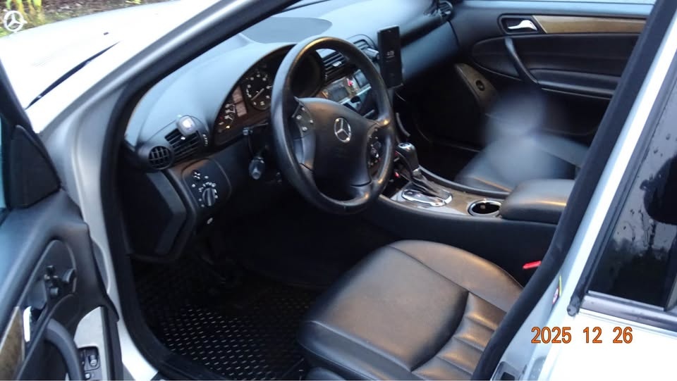 2007 Mercedes-Benz C-Class - photo 4