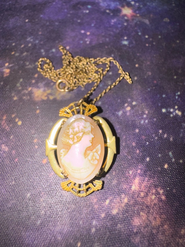 Vintage Cameo Necklace