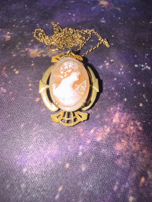 Vintage Cameo Necklace - photo 2