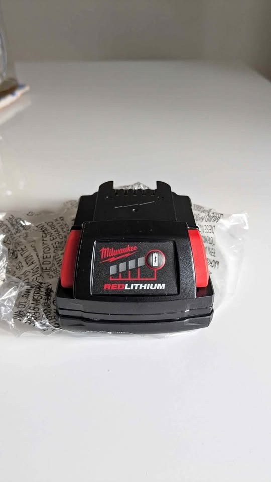 Milwaukee 18V M18 2.0 Ah REDLITHIUM Battery