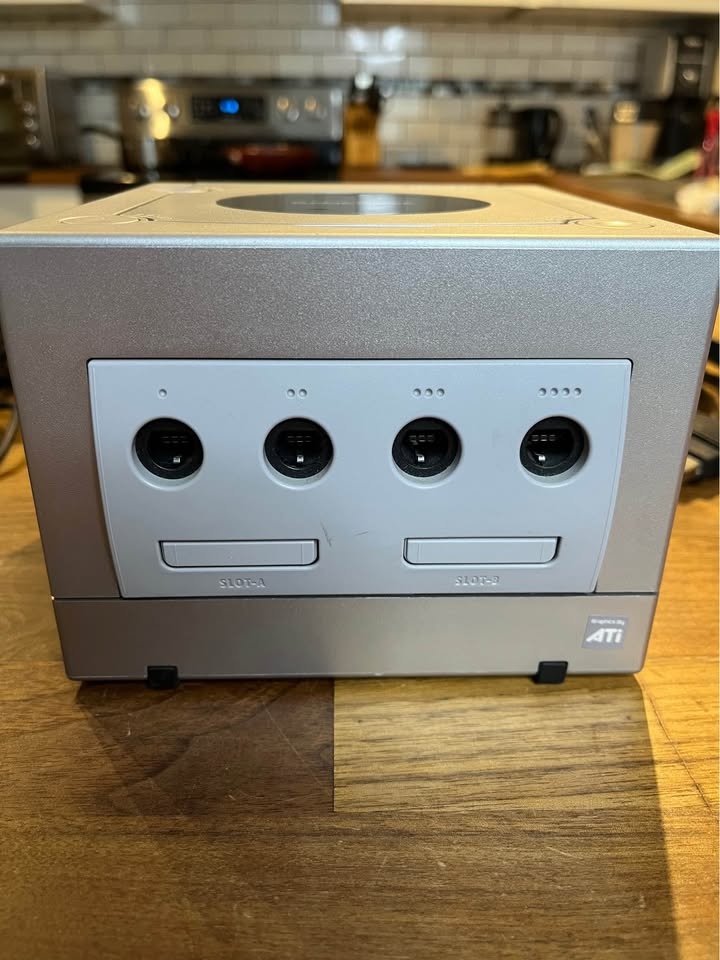 Platinum GameCube + Controller + Cables - photo 3