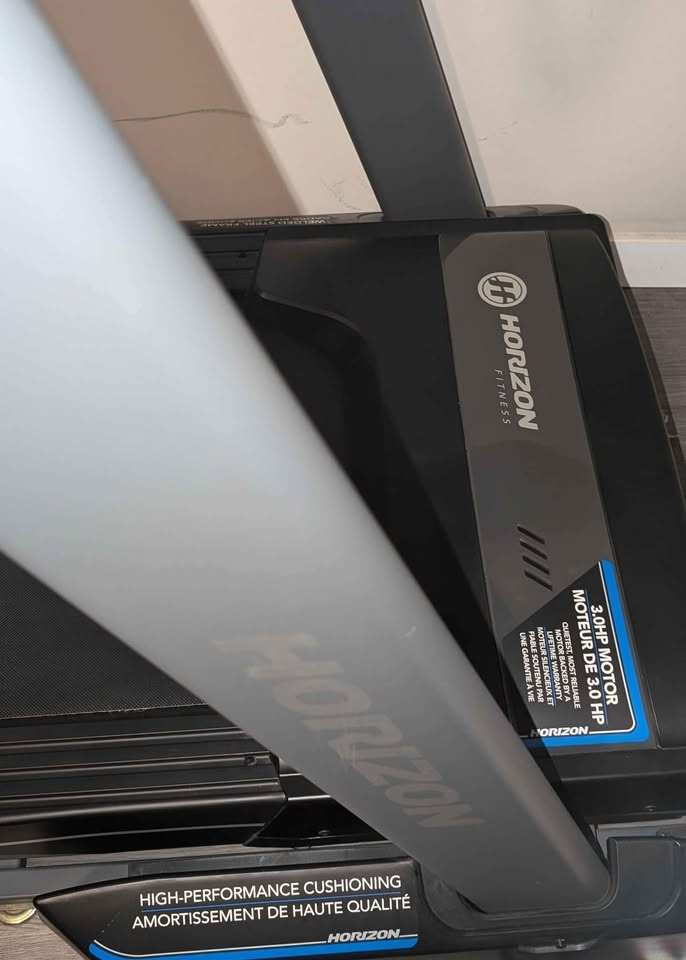 Horizon 7.0 Treadmill - photo 4