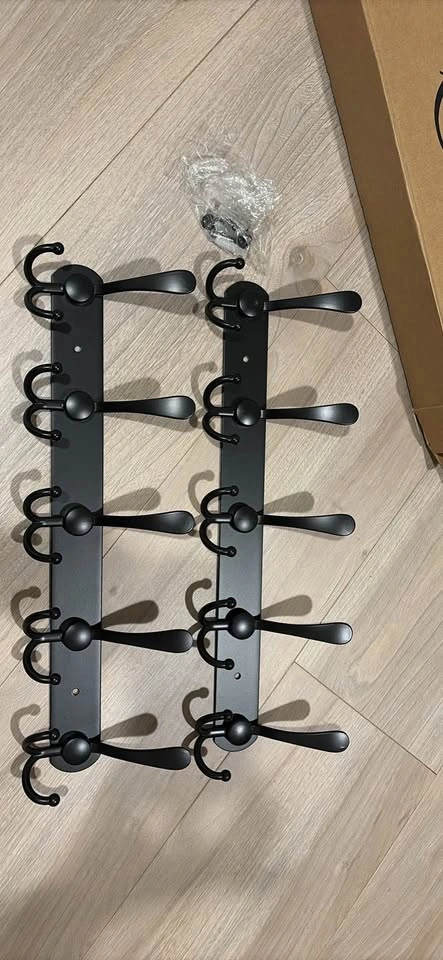 Wall mount hooks - photo 2