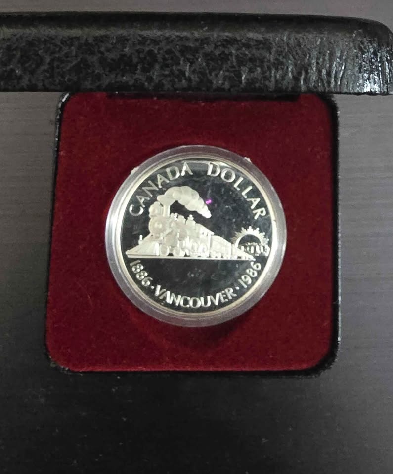 1986 and 1987 Canadian silver dollars. - photo 3