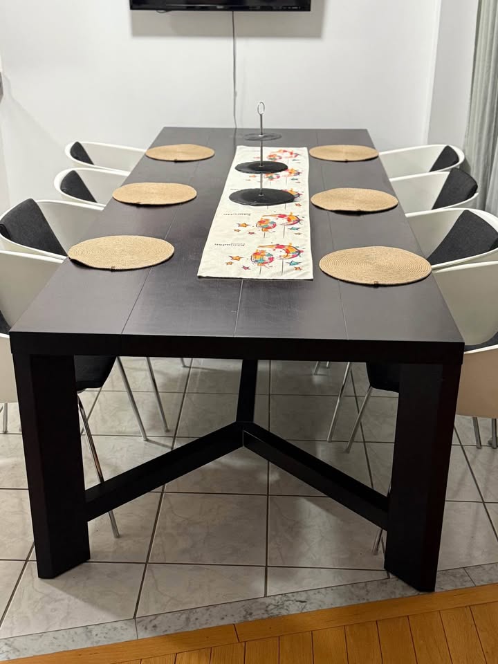 Italian Dining Set – 8 Chairs & Table - photo 3