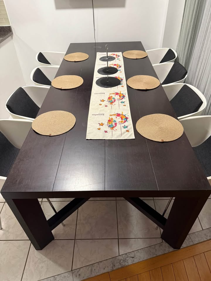 Italian Dining Set – 8 Chairs & Table - photo 4