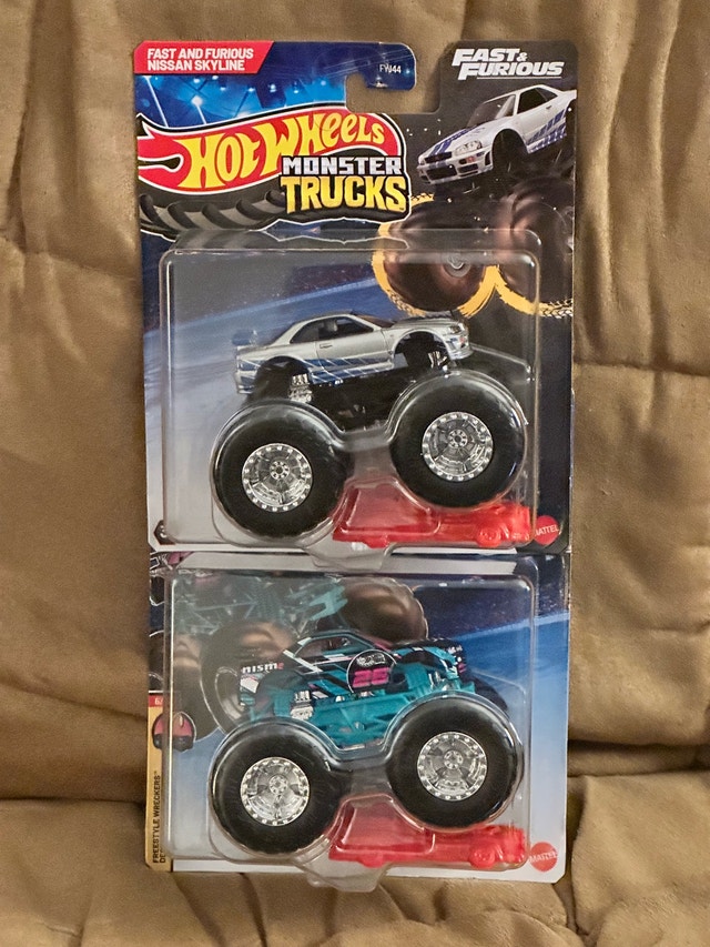 Hot Wheels Monster Trucks Nissan Skyline