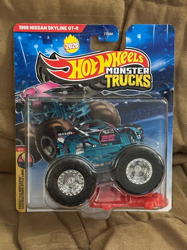 Hot Wheels Monster Trucks Nissan Skyline - photo 3