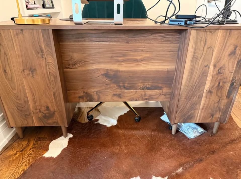Executive Office Desk - photo 5